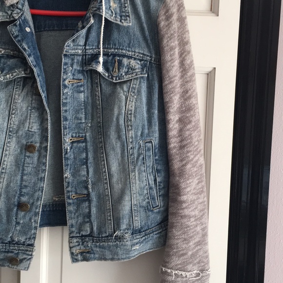 Free People distressed look Jean jacket - Picture 3 of 6